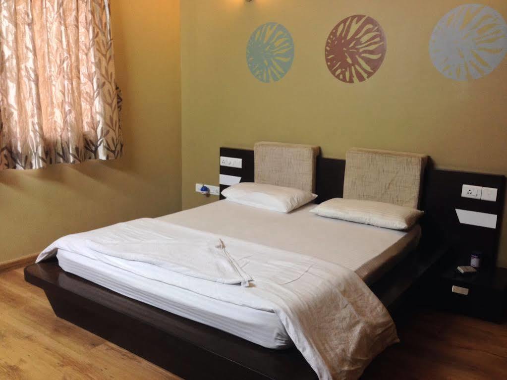 Park Inn Hospitality Bangalore Esterno foto